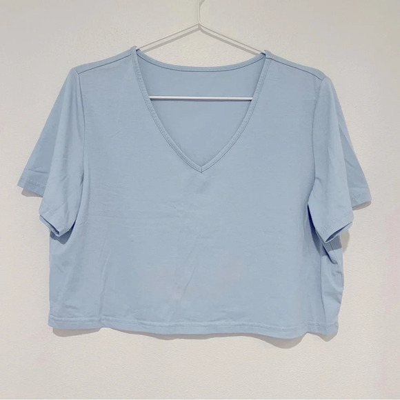 SweatyRocks Women's Casual V Neck Short Sleeve Solid Crop Top T-Shirt Light Blue - Picture 4 of 7